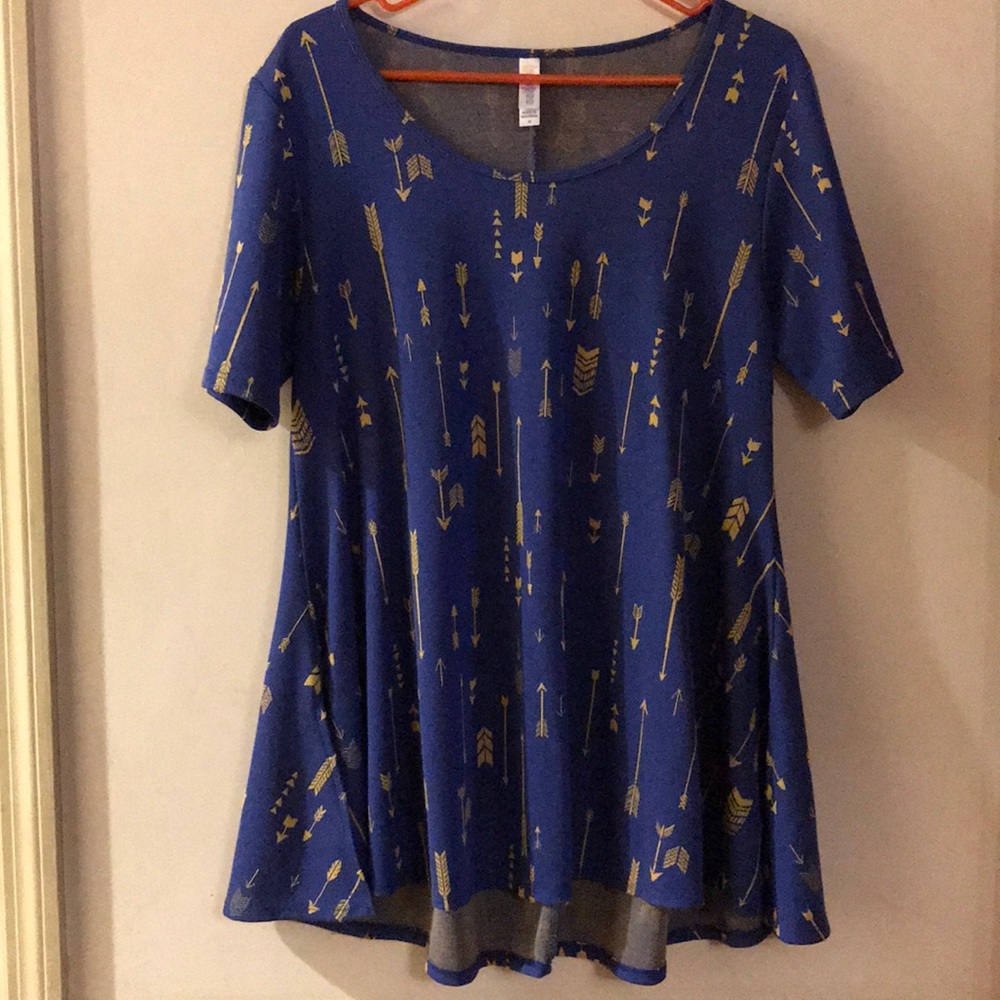 Lularoe Perfect Tee Arrows
